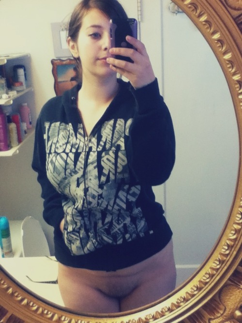 xloserxirlx:  I bought a paramore jacket i feel 12 again