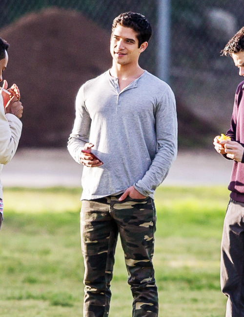 Tyler Posey on Teen Wolf set | March 3rd, 2015