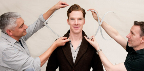 cumberbuddy: “Finally i can photobomb myself!”  “Benedict’s figure will be ‘premiere rea