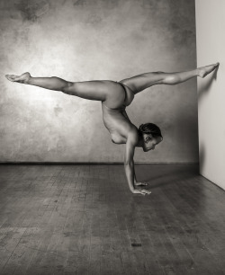 Girlsandsport:  Yoga Nude #Nudeyoga #Yogapractice