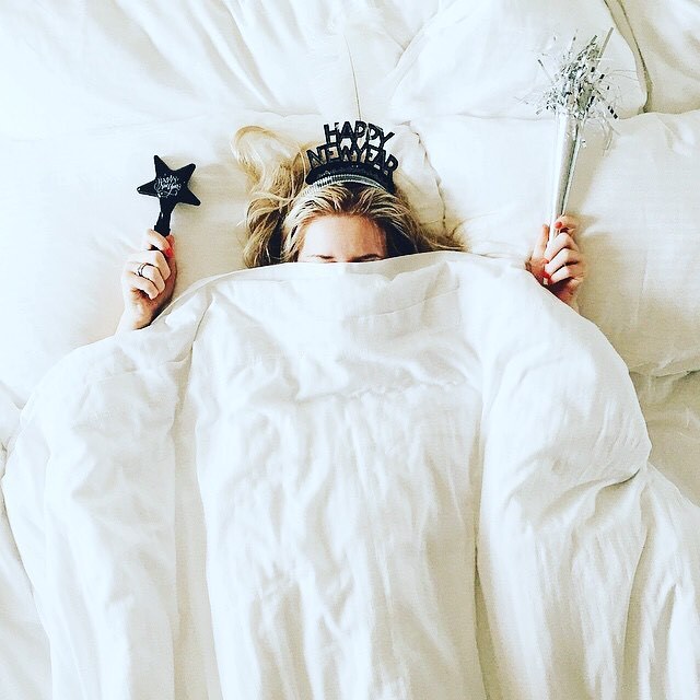 That #fridayfeeling 🎉😴    #friday #newyear #weekend #mood #tired #florida #sleepin