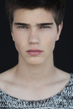  Sam Steele 