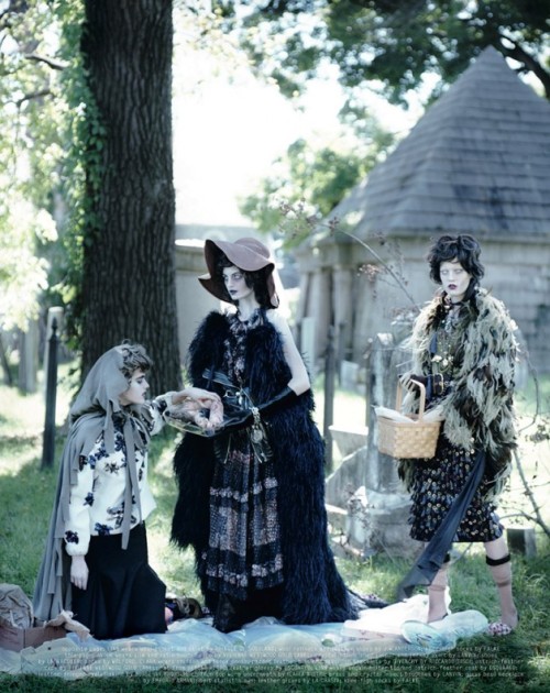 ghoulnextdoor:  ‘Disturbia’ by Jeff Bark for Dazed & Confused November 2013 