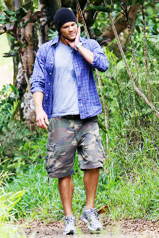 sammit-janet: sammit-janet: iamsupernaturalsbitch: Jared and his beanie in Maui in 2008 Why can&rsqu