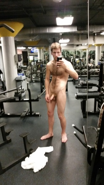 floridaexhib321:  mysportyboy2:  naked selfie at gym! Follow the Hottest sportsmen!…. http://mysportyboy2.tumblr.com