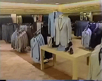 queenpalms:  this looks like it might be from judith barry’s ‘casual shopper’,