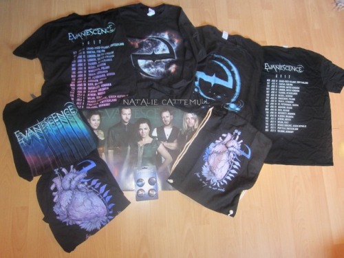 Merch Haul back to back Evanescence gigs in London 