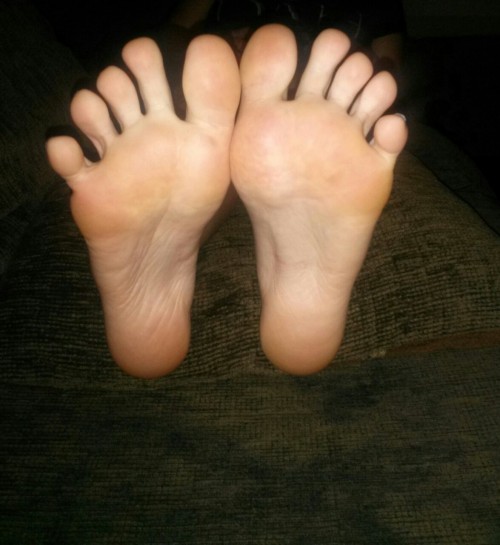 leiasfeet: Don’t you just love my feet?