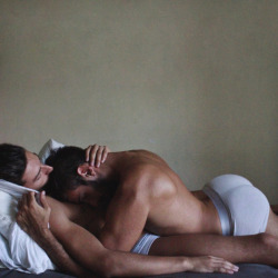 bigblasto:  bigblasto: gay love is beautiful!