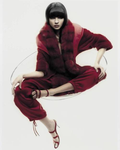 jinxproof: Mariacarla Boscono | Gianfranco Ferré F/W 2003ph. Stéphane Sednaoui