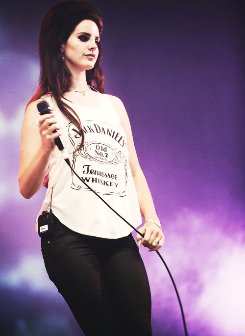 diamondsanddelrey:  Lana Del Rey and Marina and The Diamonds Blog  