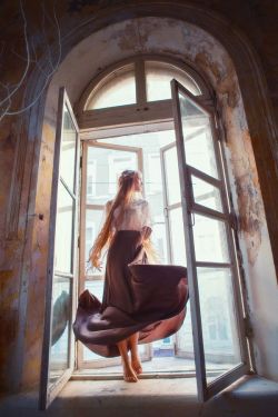 crescentmoon06:  Dance in the window by Kseniya Che on 500px 