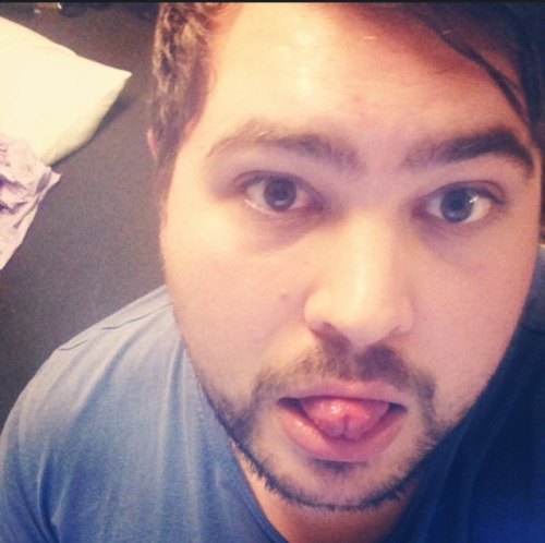 twoten85:  I got a beard yay!!! 🐻🐻🐻🐻 