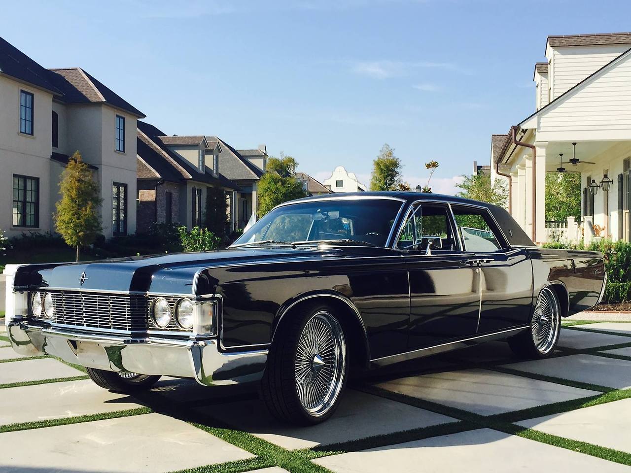 jeremylawson: Beautiful black 1968 Lincoln Continental.
