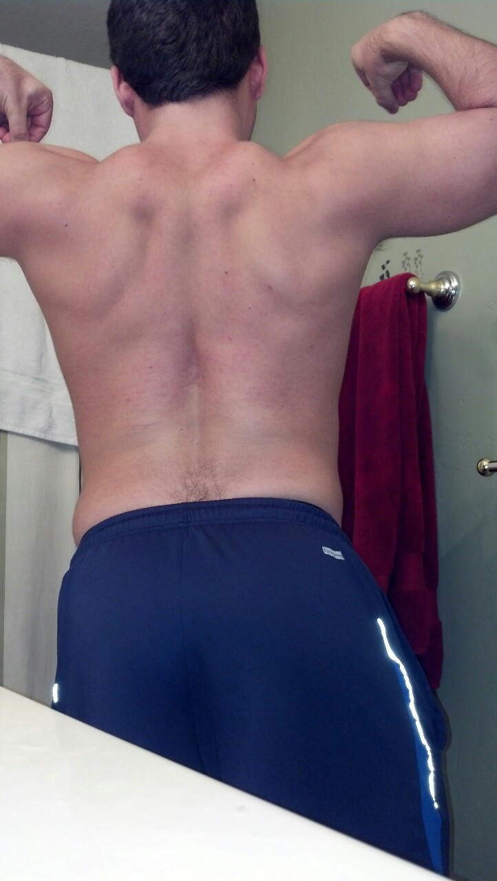 theshirtlesslifter:  Don’t keep track of my back progress enough. Need to work