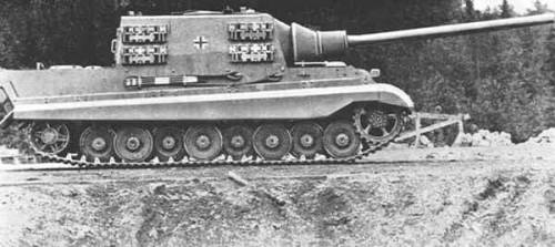 mavitpzv:Jagdpanzer VI (SdKfz 186) “JAGDTIGER”. Armament: 1x 12.8 cm. Pak 44 L/55. - 1x 7.92mm MG 