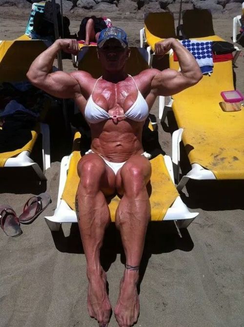 icecold-40:  Nicole Pfeffernues. …. mounds of muscle. ..I would try to f*ck tho