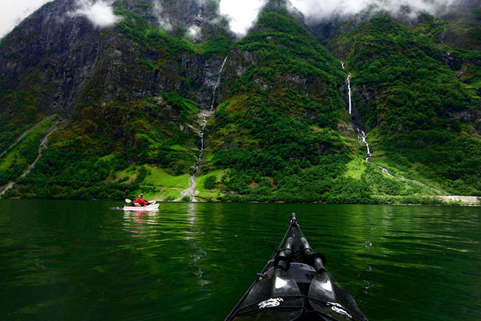 mymodernmet:Phenomenal Shots of Norway’s Fjords from the Stunning Perspective of