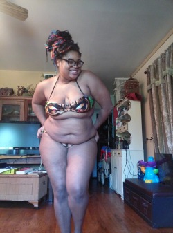 howtodiefatandhappy:  Moar fatkini? Yes please.