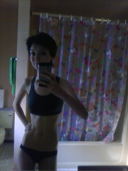 born-of-stardust:  Sexy selfies I took for my new friend ;) enjoy! 