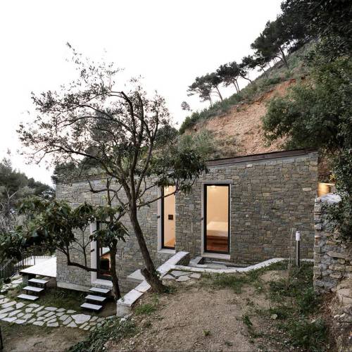 tinyhousedarling: TRE LIVELLI, A STUDIO DWELLING WITH A STEPPED FLOOR PLAN | STUDIOATA