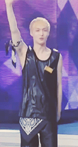 yixingy:158/100 Gifs of Yixing. Eager and excited little baby bunny ♥