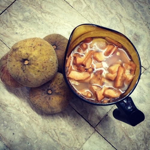 Made #santol juice and sweetened it with #wildhoney #cottonfruit #wildmangosteen #fatkidgoespaleo #p