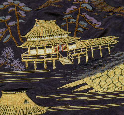 thekimonogallery:Wedding Uchikake.  Late Meiji period (1890-1910), Japan.  The Kimono Gallery. A lar