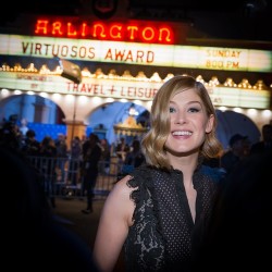 gonegirlbyeee-blog: A fan outside the Arlington