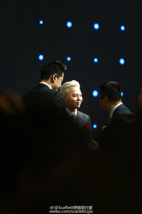 fckyeahgdragon:  160425 G-Dragon Hyundai Show in Beijing  Source: ScaRlett想做旅行家 