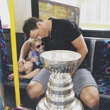 krbh:Jonathan Toews being cute with kidsI can’t imagine what he’ll be like when he&rsquo