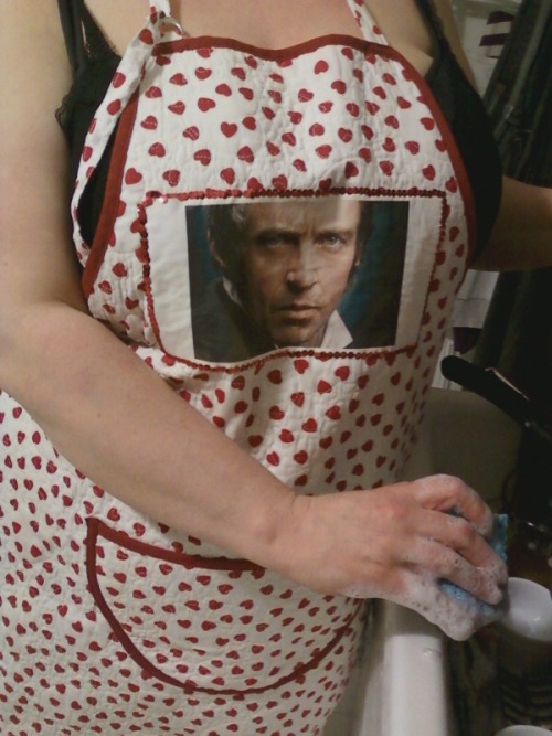 montparnasscandy:  my mom’s new apron
