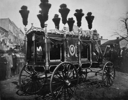 deathandmysticism:Abraham Lincoln’s hearse, 1865