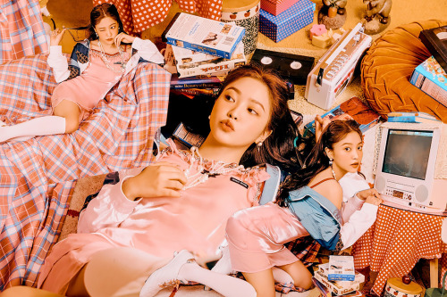 yxxna: RED VELVET - QUEENDOM teasers #1