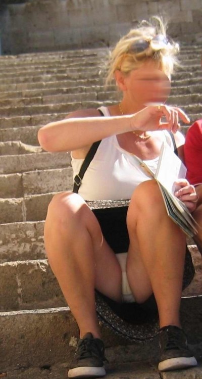 upskirt view