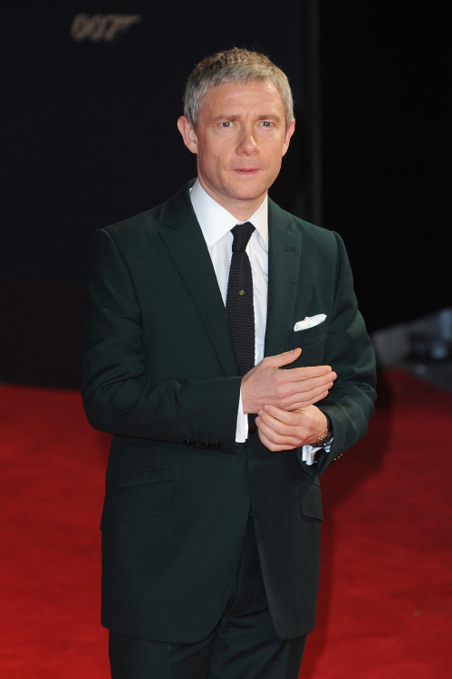 【HQ】More Pics of Martin at Spectre London Premiere. Oct 26th, 2015.