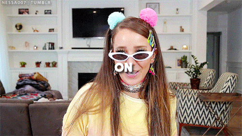 nessa007:Congrats to the queen of YouTube!
