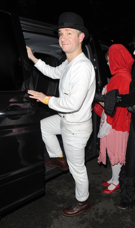  【HQ】Martin Freeman arrive for Jonathan Ross’s annual Halloween Party. 31 Oct 2015. 