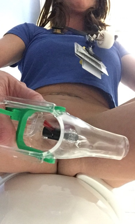 fistergirl69:  bigbulletwants2seeitall:  Sometimes you have to do it yourself 😷  Sexy