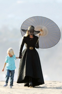 ladygagadaily:  Lady Gaga filming “AHS: Hotel” in Venice Beach. 