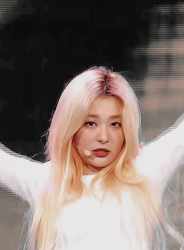 dazzlingkai:(181024) seulgi • power up