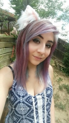 alynekoxx:  Dyed my hair purple and blue