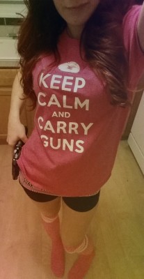 Mccprincess:  Gadunked:  Mccprincess:  Nothing Is Sexier To This Princess Than Gun