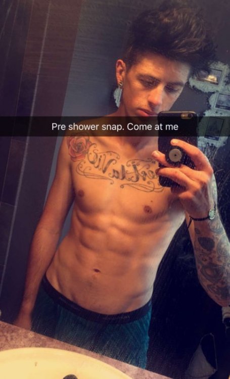 Sam Pepper Nude Selfie Pics Thx:  gay-male-celebs.com 