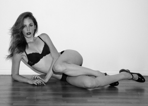 arisjerome:  Faith Picozzi photo by Aris Jerome 