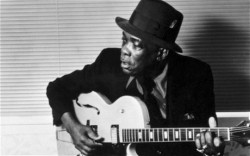 dannysguitarchannel:  “I don’t play a lot of fancy guitar. I don’t want to play it. The kind of guitar I want to play is mean, mean licks.” - John Lee Hooker 