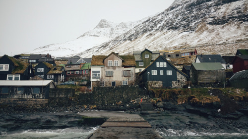 travelingcolors:Faroe Islands (by Simon Dubreull)