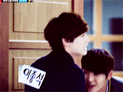 w-oobin:  jong suk to the rescue &lt;3 