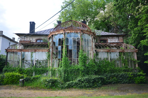 valisephotography: The Green House