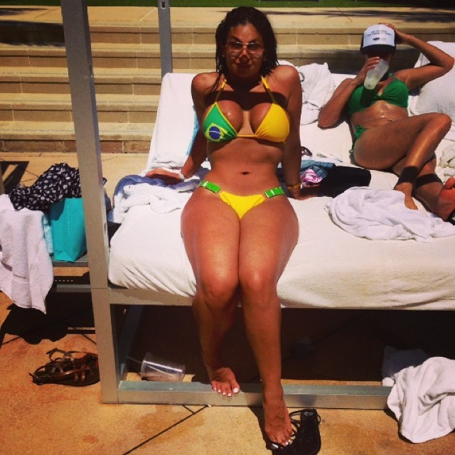 onlinedymes:  IG: @brazilianarab http://ift.tt/1yXCchL BRASSSIL !!!!! 💛💚💙
